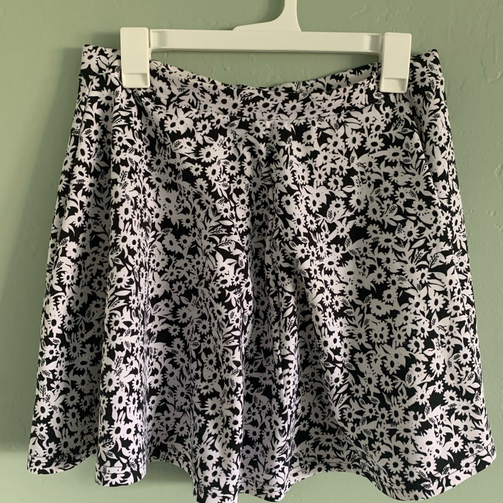 black/white floral high waisted skirt, rarely worn